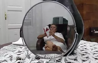 A Boazona da Sammie Spade videos de sexo de dupla penetração faz sexo oral com o cumshot no vídeo da POV.