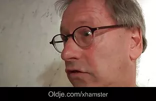 tira Pila a um velho videos de sexo anal com virgens