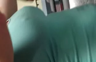 A elegante Carmen masturba-se. vídeosporno anal
