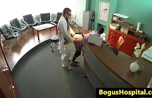 Meia-irmã SpyFam avalia porno mulher anal honestamente o tamanho da Pila