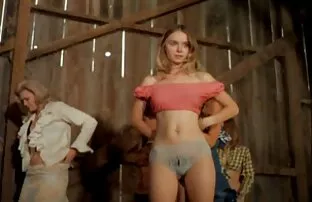 Lésbica Milf 69 com agente imobiliária vídeo pornô anal grátis