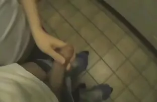 A bela Capri gosta da Rata na piscina vídeosporno anal