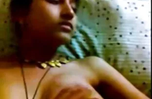 A ruiva milf ensina a jovem videos sexo anal brasileiras morena a foder.