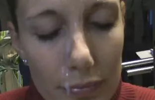 Minx Dane Jones Freya Dee despe-se, chupa e fode na sedução no porno brasileiro no cu jogo de cartas